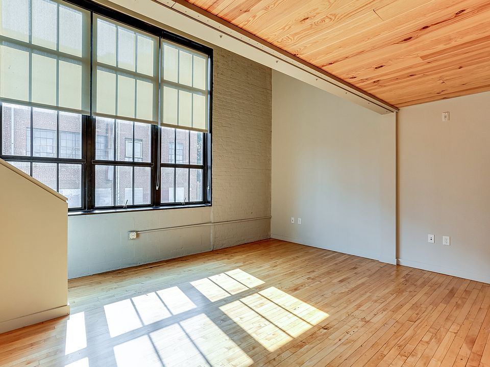 Building Photo 5