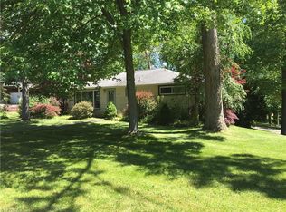 2216 Graham Rd, Stow, OH 44224