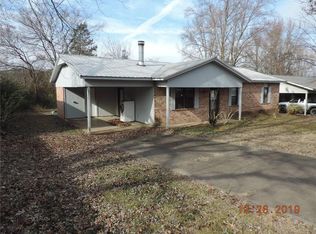210 S 30th St, Ozark, AR 72949
