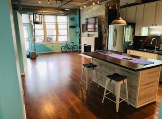 6 S Laflin St APT 624, Chicago, IL 60607