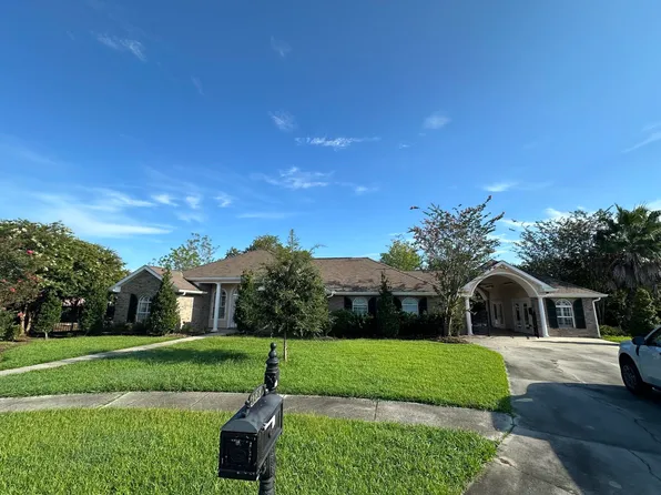138 Lake Penchant Ct, Houma, LA 70360