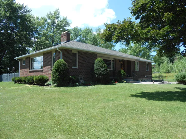 10 Adela Cir, Rochester, NY 14624