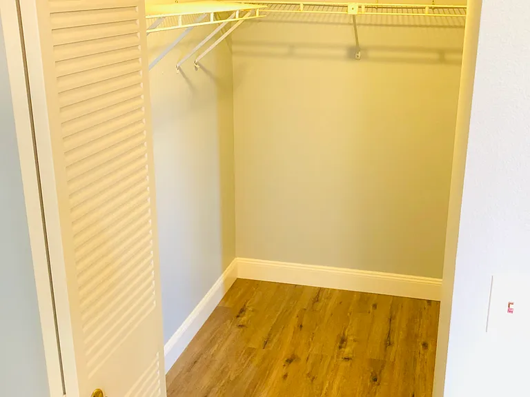1390 Oakhill Dr #104 — Photo 7