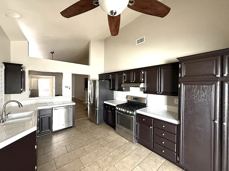 16206 Valleyvale Dr — Photo 5