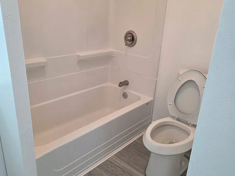 1844 Line Ave #2 — Photo 5