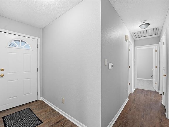 5th image of 16517 Indian Creek Pkwy