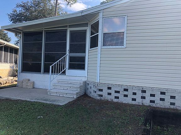 5th image of 157 Riverwalk Dr