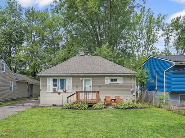 5492 Pleasant St, North Ridgeville, OH 44039