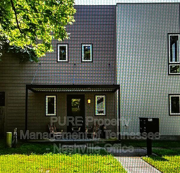 913 N 12th St #1 — Photo 4