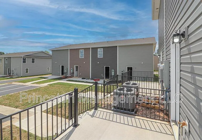 3971 Newhall Dr NW — Photo 36