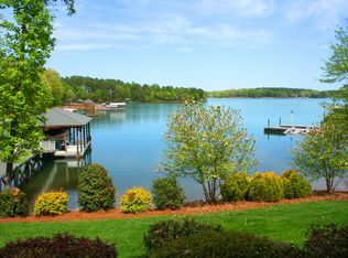 8095 Bay Pointe Dr, Denver, NC 28037