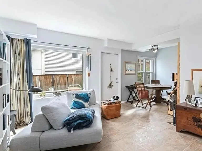 9 Acacia Ave #2 — Photo 6