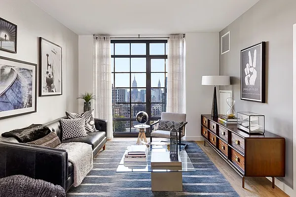 Rented by Aura Management | media 12