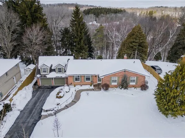 136 State Highway 8, Dundas, ON L9H 4V5