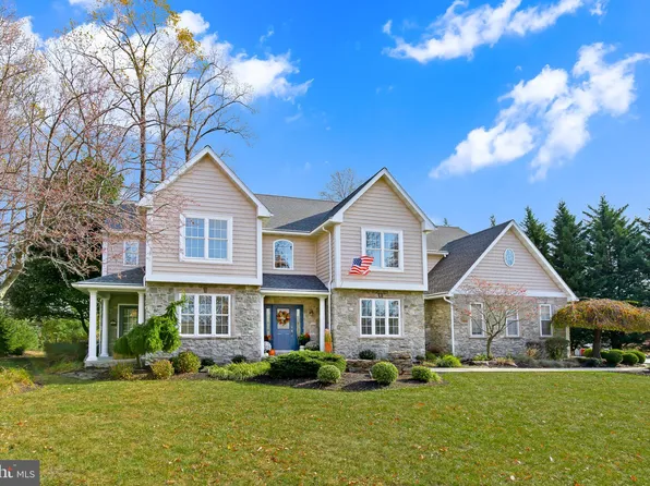 101 Lisa Ct, Mohnton, PA 19540