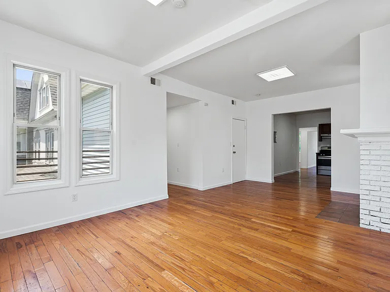 1043 Hunterdon St #2 — Photo 4