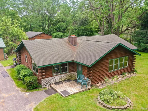5180 Hillsboro Rd, Davisburg, MI 48350