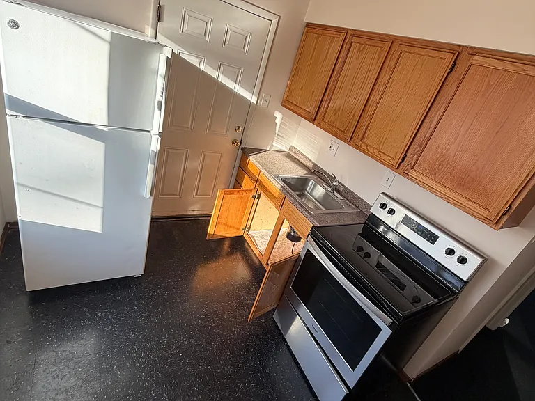 8614 N Broadway #D — Photo 6
