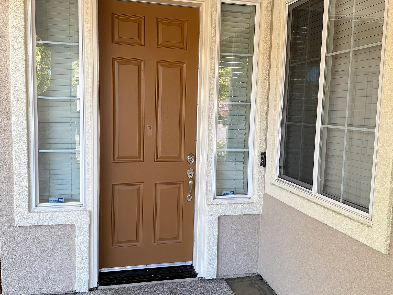 5 bed, 2817 sqft, $3,550 — Photo 4