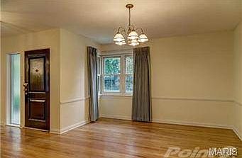 5th image of 842 Barkley Sq