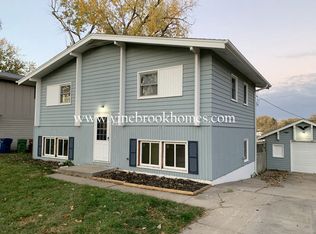 612 Garden Ave, Bellevue, NE 68005