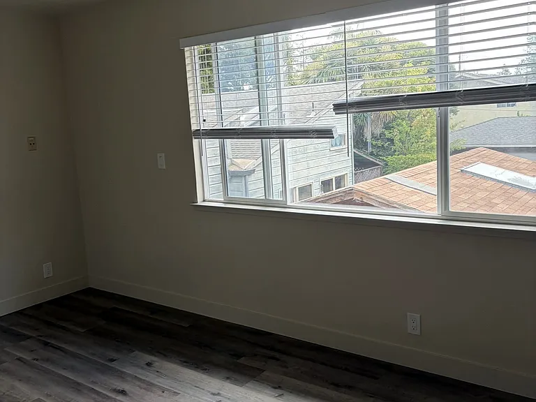 318 Chestnut St #5 — Photo 57