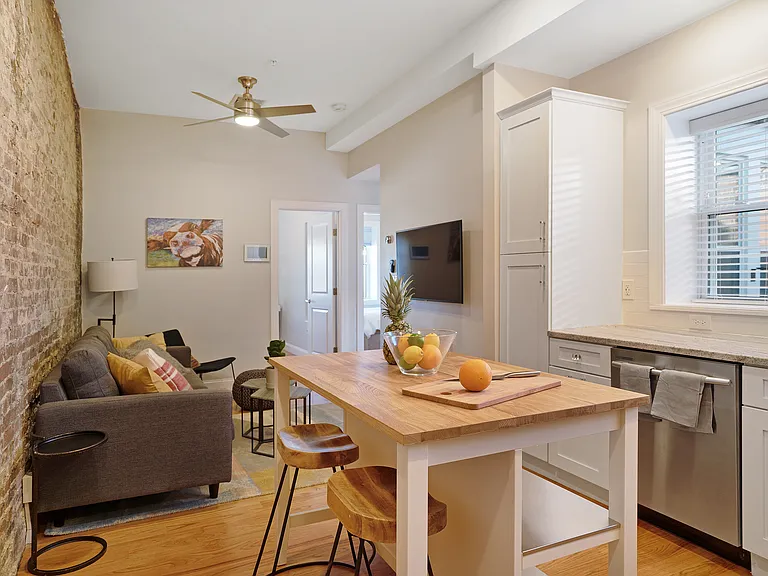 162 Cottage St #2B — Photo 10