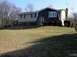 175 Valley View Rd, Hellertown, PA 18055
