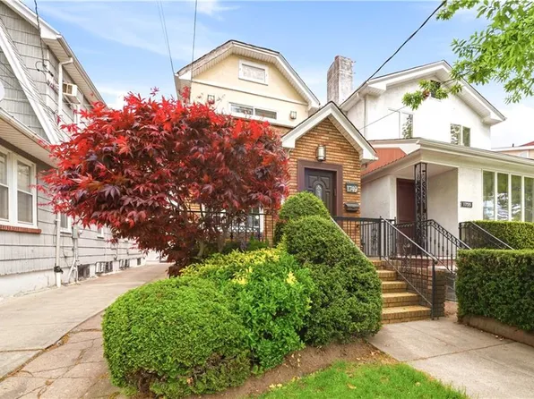 1749 E 24th St, Brooklyn, NY 11229