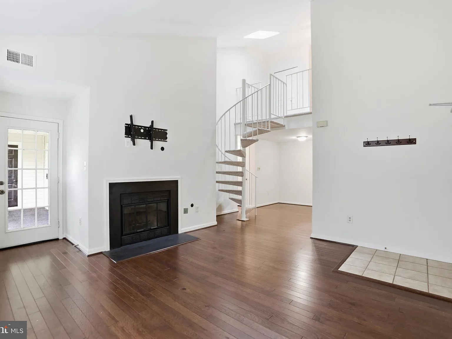 2 bed, 1183 sqft, $2,800 — Photo 4