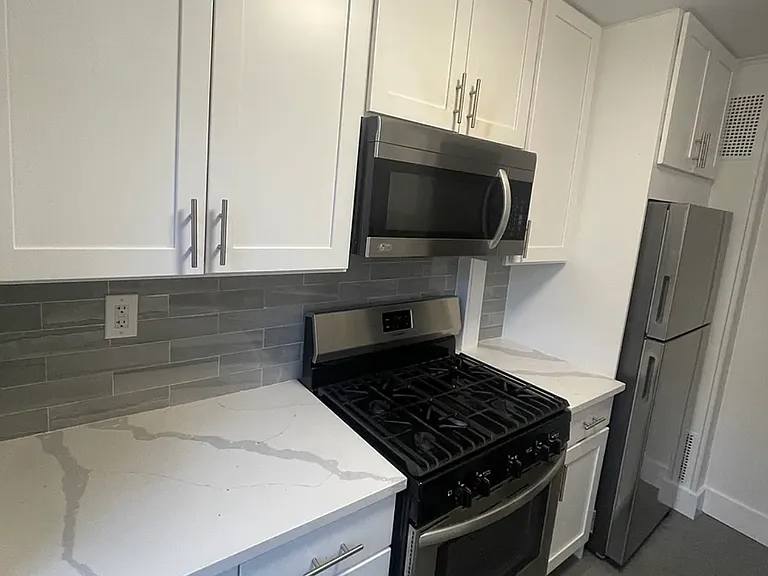 73-72 197th St #1B — Photo 6
