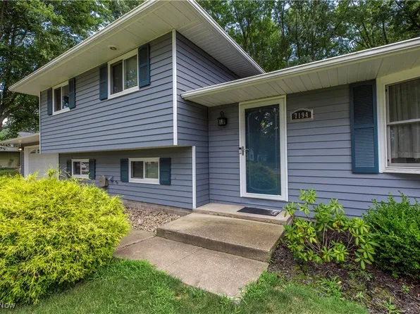 7194 Enfield Dr, Mentor, OH 44060