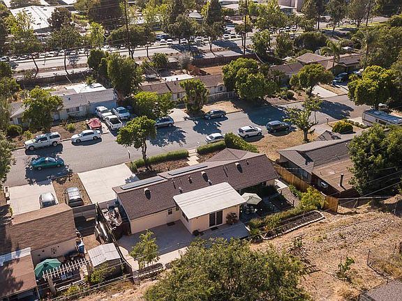 2nd image of 375 Calle Jazmin