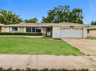 3269 Parkway Pl, Palm Harbor, FL 34684