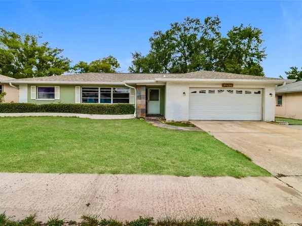 3269 Parkway Pl, Palm Harbor, FL 34684