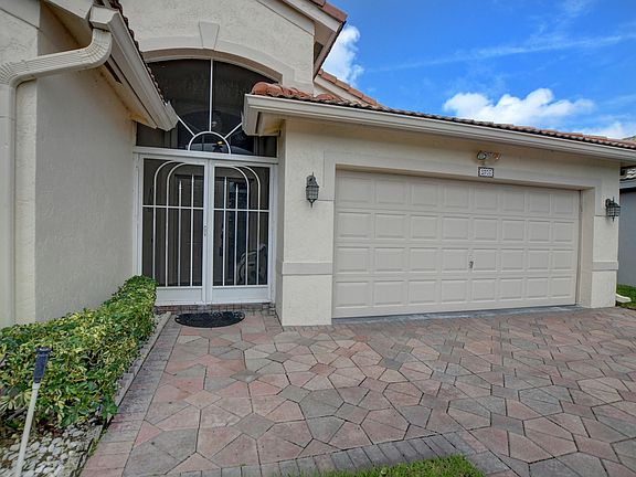4th image of 5976 Royal Club Drive