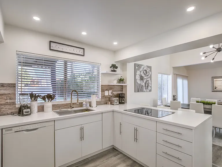 6581 Shelter Ln — Photo 7