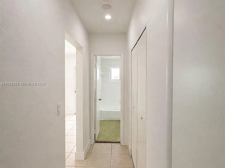 935 Bay Dr #9 — Photo 9