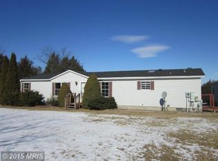 164 Bonneville Dr, Falling Waters, WV 25419