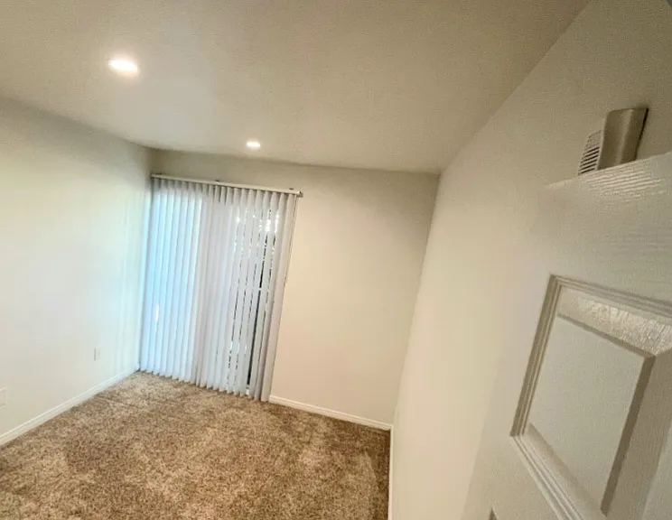 5051 Whitsett Ave #2330 — Photo 4