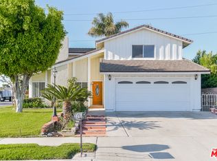 320 W Renwick Rd, Azusa, CA 91702