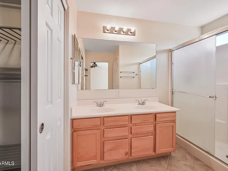 2621 E Waterview Ct — Photo 19