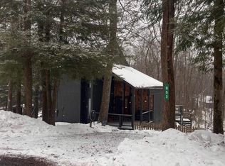 952 Rhododendron Dr, Terra Alta, WV 26764