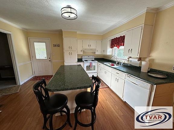 5th image of 410 Jacqueline Cir