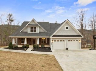 4225 Campbell View Ln, Roanoke, VA 24018