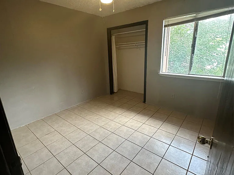 4910 Pepper Ln #D — Photo 16