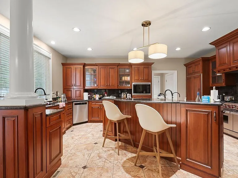 12 Ronald C Meyer Dr — Photo 9