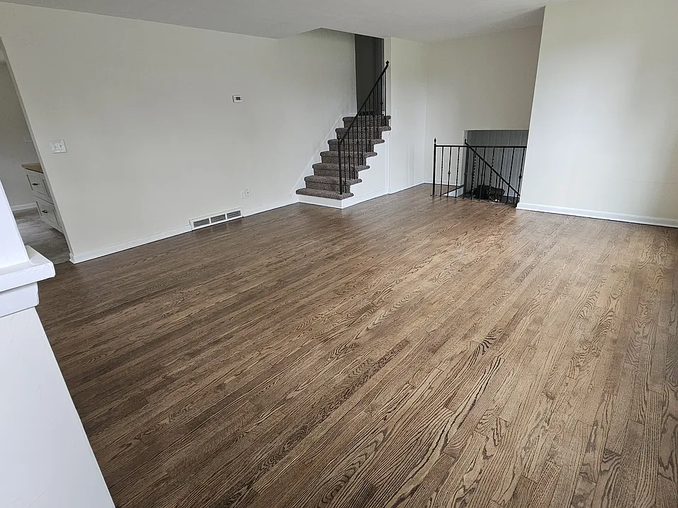 51 Wallace Rd