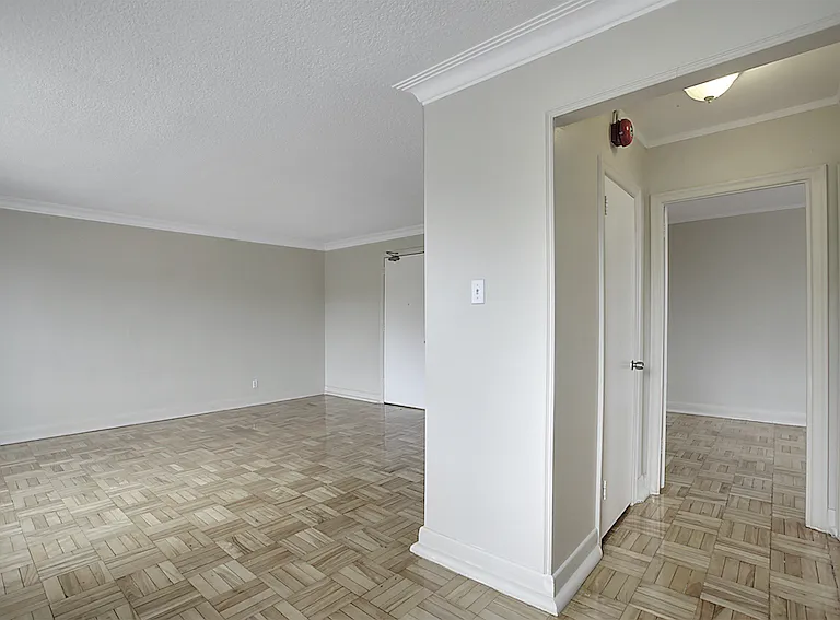 2328 Islington Ave — Photo 5