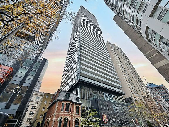 2nd image of 15 Grenville St #1007